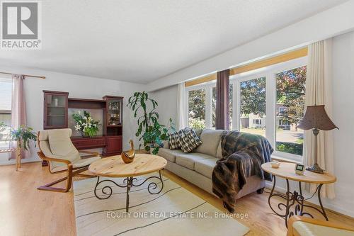 542 Sirois Avenue, Ottawa, ON 