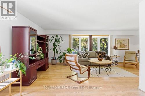 542 Sirois Avenue, Ottawa, ON 