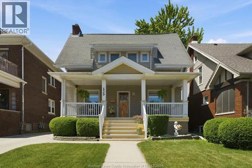439 MOY AVENUE  Windsor, ON N9A 2N3