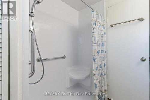 Updated walk in shower - 3 Golf Avenue, Wasaga Beach, ON 