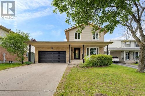11 DOUGLAS AVENUE  Kingston (East Of Sir John A. Blvd), ON K7K 6B5