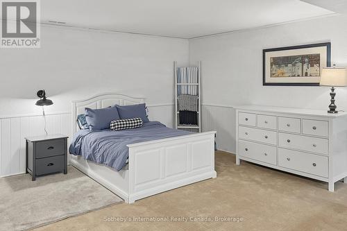180 Clairmont Road, Gravenhurst (Muskoka (S)), ON - Indoor Photo Showing Bedroom