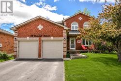 42 FARMSTEAD CRESCENT Barrie, ON L4N 8S1