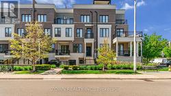 25 - 70 EASTWOOD PARK GARDENS Toronto, ON M8W 0B2