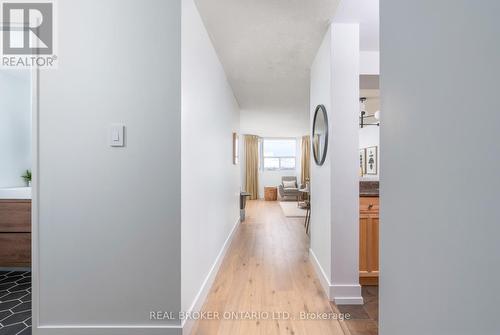 1601 - 3845 Lake Shore Boulevard W, Toronto, ON 