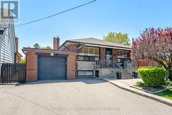 73 SUNSET TRAIL Toronto, ON M9M 1J7