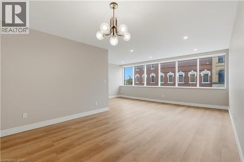 Living/Dining Area - 389 Dundas Street, Woodstock, ON 