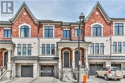 45 DUNCOMBE LANE Richmond Hill, ON L4C 0Z9