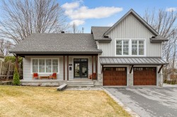 50 Rue des Érables  Mont-Saint-Hilaire, QC J3H 3E1