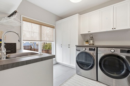 Salle de lavage - 50 Rue Des Érables, Mont-Saint-Hilaire, QC 
