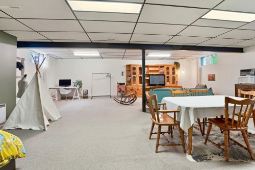 Salle familiale - 62 Route 204, Sainte-Justine, QC - Indoor