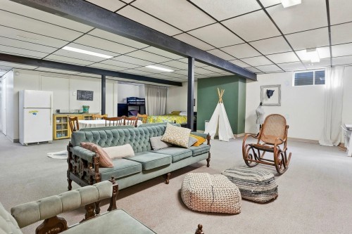 Salle familiale - 62 Route 204, Sainte-Justine, QC - Indoor