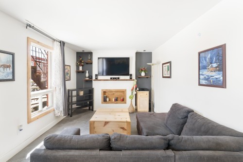 Salon - 956  - 958 Rue Wolfe, Trois-Rivières, QC 