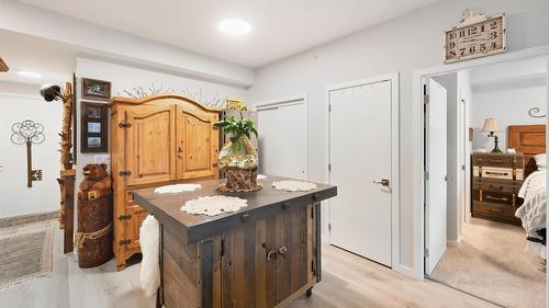 419-2301 Carrington Road, West Kelowna, BC - Indoor Photo Showing Other Room