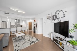Salon - 