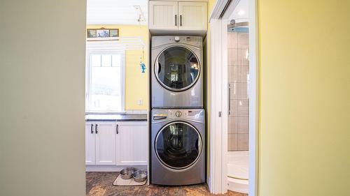 749 Enderby - Grindrod Road, Enderby, BC - Indoor Photo Showing Laundry Room