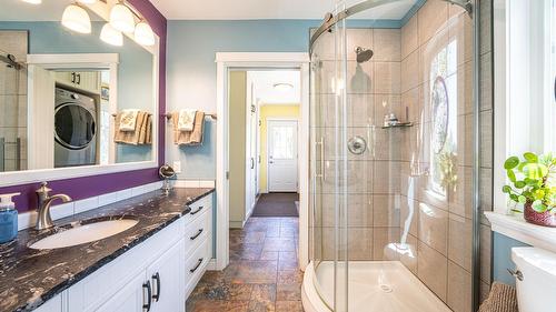 749 Enderby - Grindrod Road, Enderby, BC - Indoor Photo Showing Bathroom
