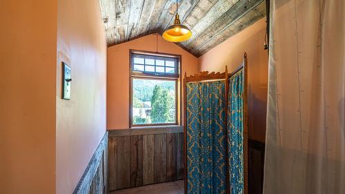 749 Enderby - Grindrod Road, Enderby, BC - Indoor Photo Showing Other Room