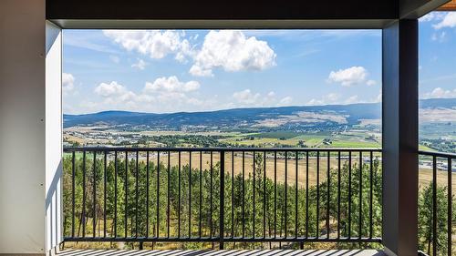 Ph17-775 Academy Way, Kelowna, BC 