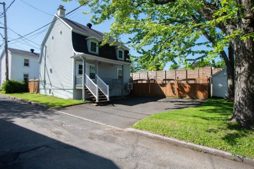 3 Rue Botrel  Lévis (Desjardins), QC G6V 2P5