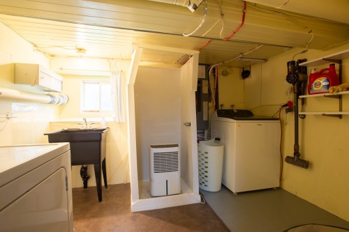 Salle de lavage - 3 Rue Botrel, Lévis (Desjardins), QC - Indoor