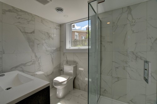 Salle de bains - 2540 Rue Stevens, Montréal (Saint-Laurent), QC 