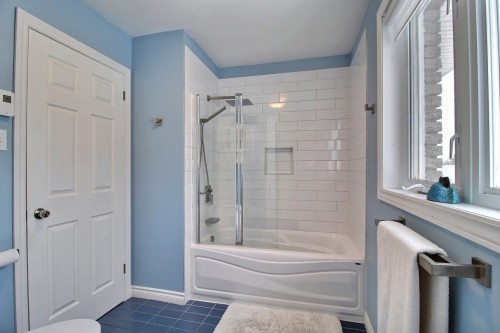 Salle de bains - 1 Rue Fiset, Amos, QC 