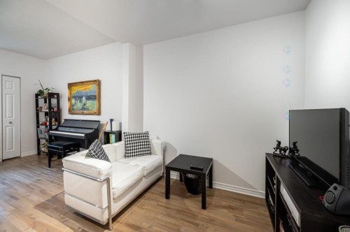 Living Room - 5585-5583  - 5585 Rue Hadley, Montréal (Le Sud-Ouest), QC - Indoor