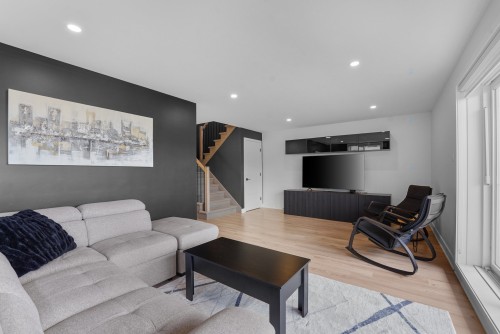 Salle familiale - 101-289 Rue Principale, Saint-Donat, QC 