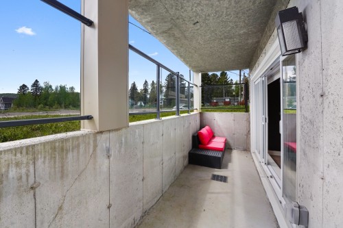 Balcon - 101-289 Rue Principale, Saint-Donat, QC 
