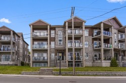 Façade - 