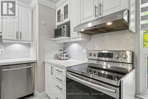 211 - 180 Mississauga Valley Boulevard, Mississauga, ON 