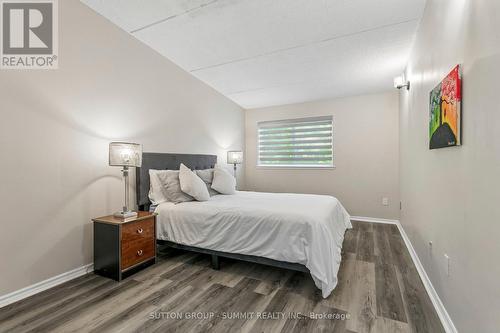 211 - 180 Mississauga Valley Boulevard, Mississauga, ON 