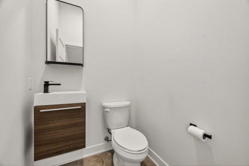 Salle d'eau - 128 Rue Angélique-Gazaille, Otterburn Park, QC 