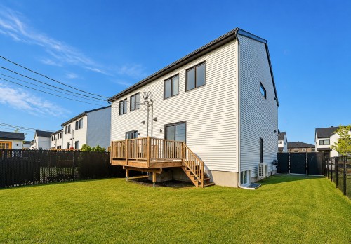 Face arrière - 128 Rue Angélique-Gazaille, Otterburn Park, QC 