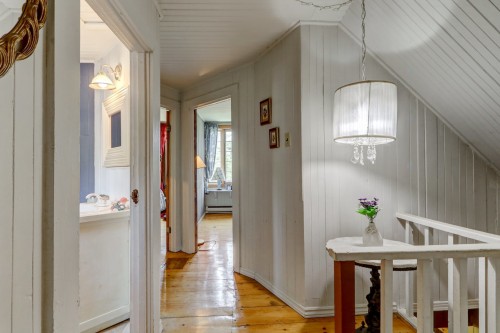 Corridor - 201 Rue Principale, Huberdeau, QC 