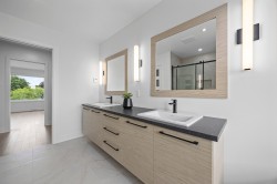 Master Bathroom - 
