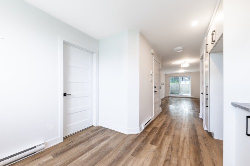 Intérieur - 5285 Boul. Westley, Longueuil (Saint-Hubert), QC 