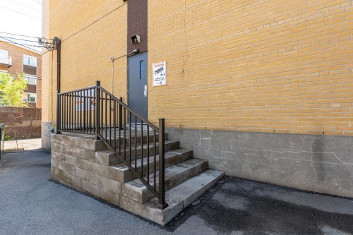 Entrée extérieure - 67 Av. Pardo, Pointe-Claire, QC 