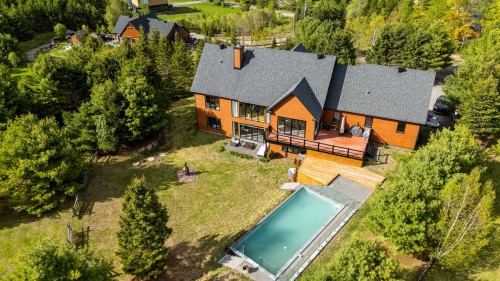 Face arrière - 1169Z Crois. De La Sablière, Sainte-Adèle, QC 