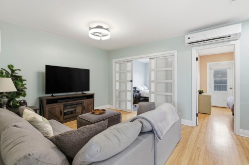 Living Room - 3-2534 Boul. Pie-Ix, Montréal (Mercier/Hochelaga-Maisonneuve), QC - Indoor Photo Showing Living Room
