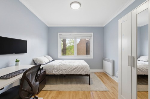Bedroom - 3-2534 Boul. Pie-Ix, Montréal (Mercier/Hochelaga-Maisonneuve), QC - Indoor Photo Showing Bedroom