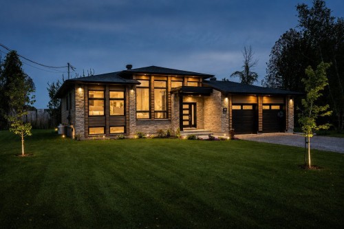 19 Av. Conrad-Gamache  Saint-Paul-De-L'Île-Aux-Noix, QC J0J 1G0