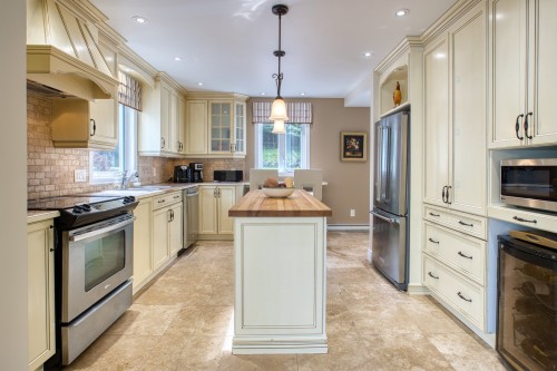 Cuisine - 702 Rue Des Pierrailles, Sainte-Adèle, QC - Indoor Photo Showing Kitchen With Upgraded Kitchen