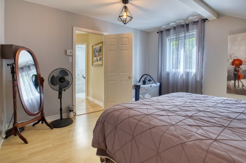 Chambre à coucher - 702 Rue Des Pierrailles, Sainte-Adèle, QC - Indoor Photo Showing Bedroom