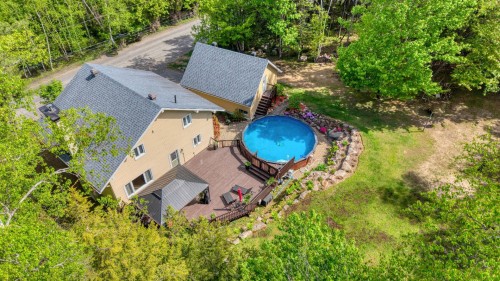 Vue d'ensemble - 702 Rue Des Pierrailles, Sainte-Adèle, QC - Outdoor With Above Ground Pool