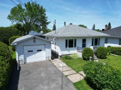38 Rue Giguère Laval (Sainte-Rose), QC H7L 1G9