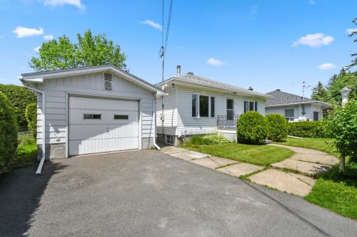 Façade - 38 Rue Giguère, Laval (Sainte-Rose), QC 