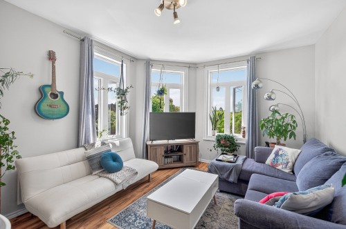 Logement - 1340  - 1344 Rue De La Pointe-Aux-Lièvres, Québec (La Cité-Limoilou), QC - Indoor Photo Showing Living Room