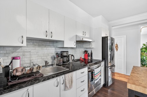 Logement - 1340  - 1344 Rue De La Pointe-Aux-Lièvres, Québec (La Cité-Limoilou), QC - Indoor Photo Showing Kitchen With Upgraded Kitchen